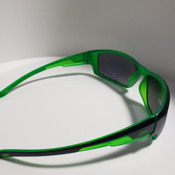 NWT SE5107 Blk/Green authentic Skechers sunglasses with case 😎 - Picture 5 of 8